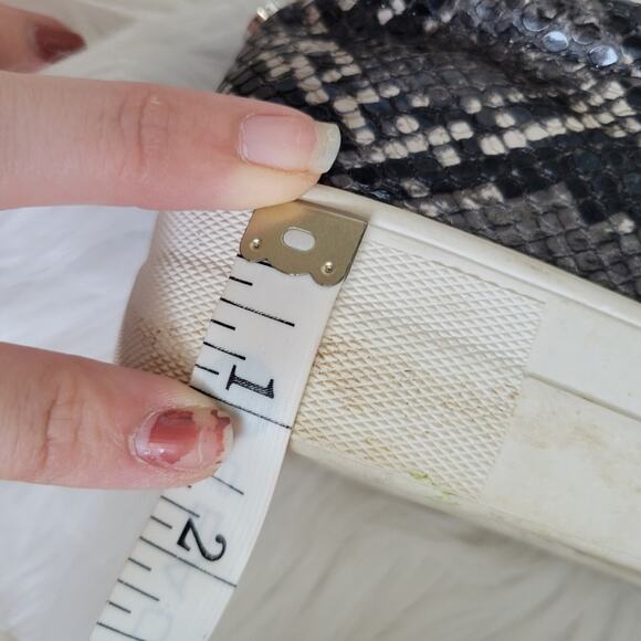 Steve Madden Gills Snake Skin Slip-On Platform Sneakers Size 8.5 - Picture 11 of 11